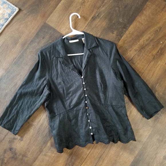 Valerie separates linen top - Picture 9 of 10